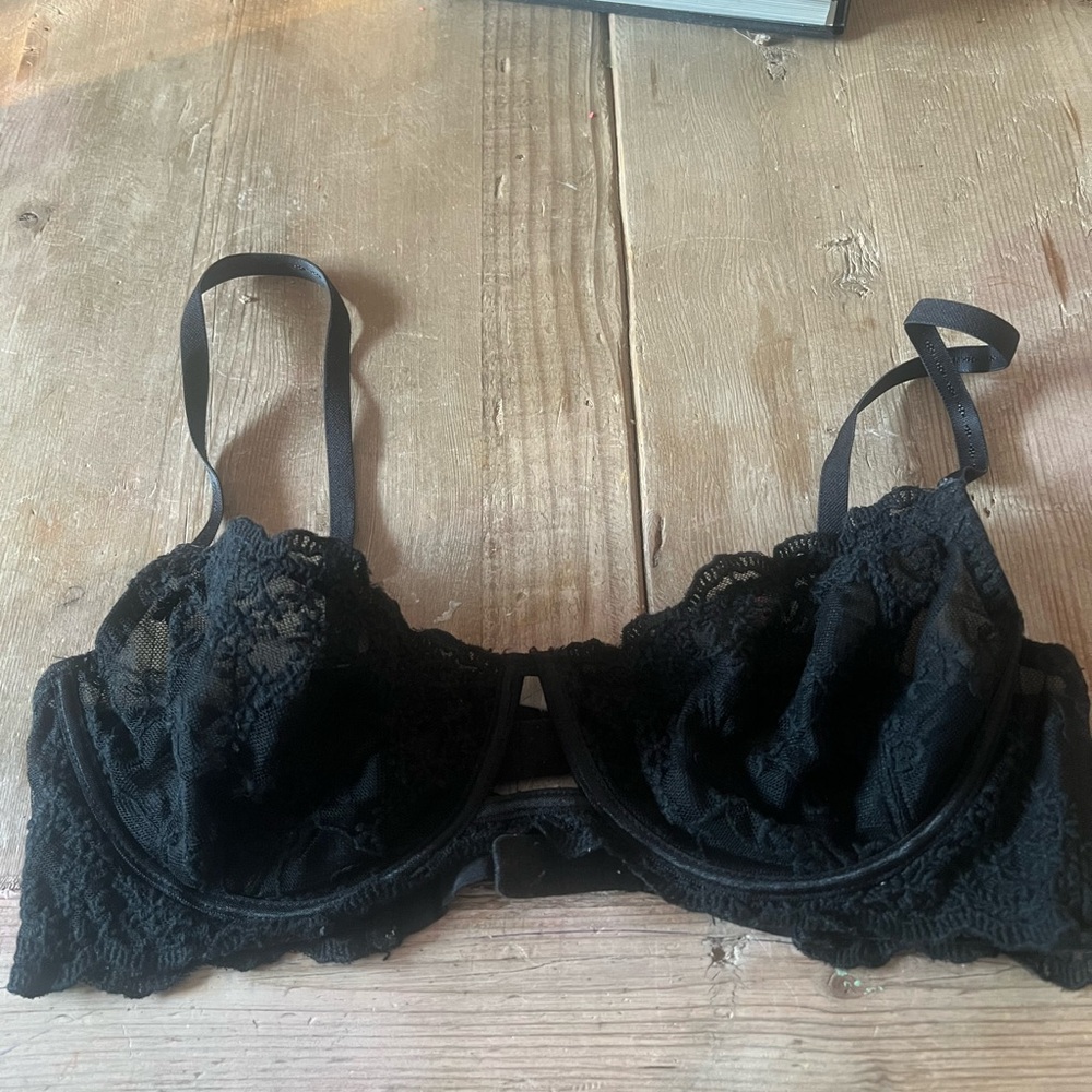 Free people woman’s Elegant Black Lace Bra - Picture 4 of 13
